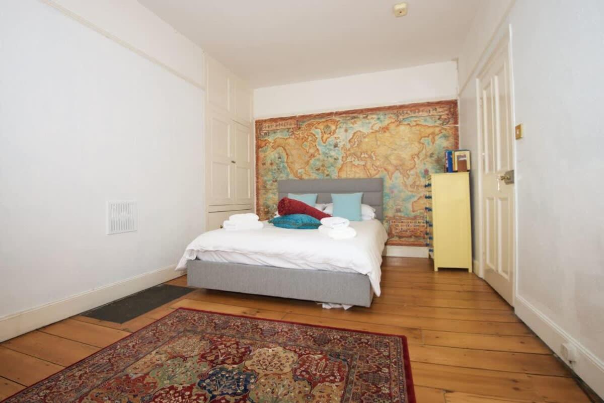 Spacious Town House With Swimming Pool Plymouth Exterior foto
