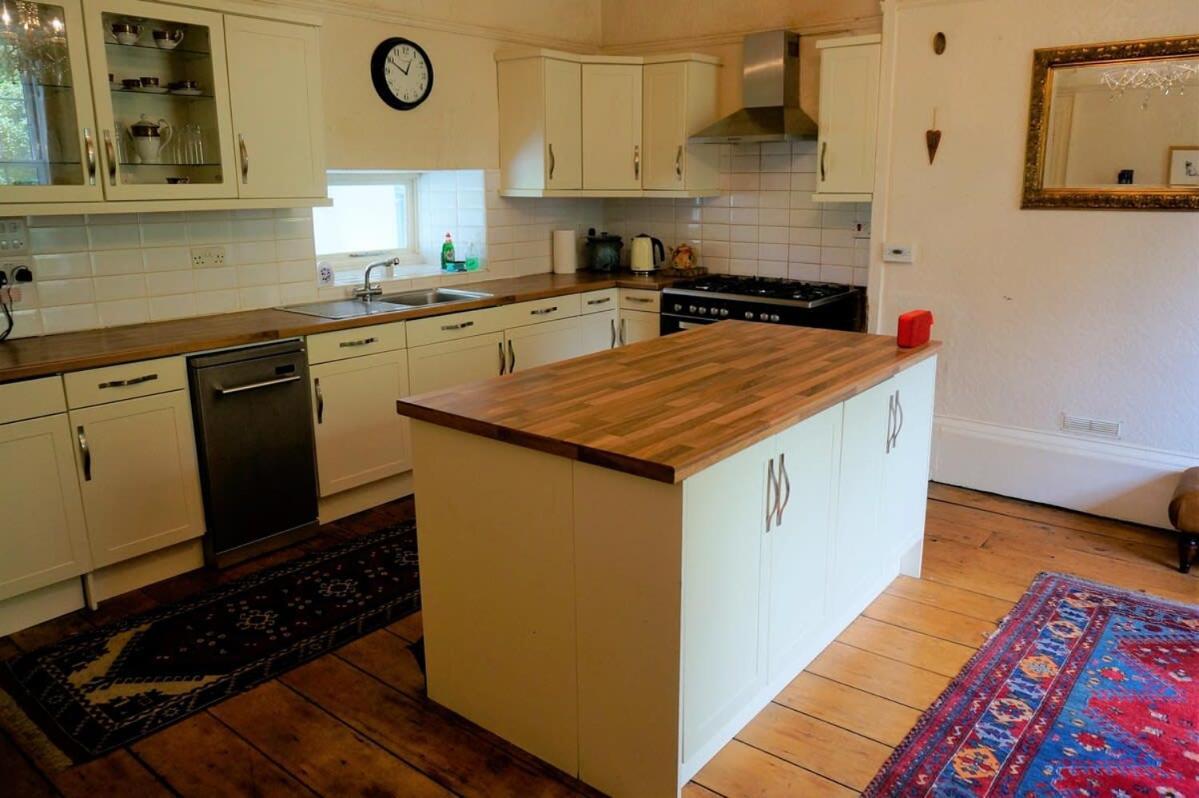 Spacious Town House With Swimming Pool Plymouth Exterior foto
