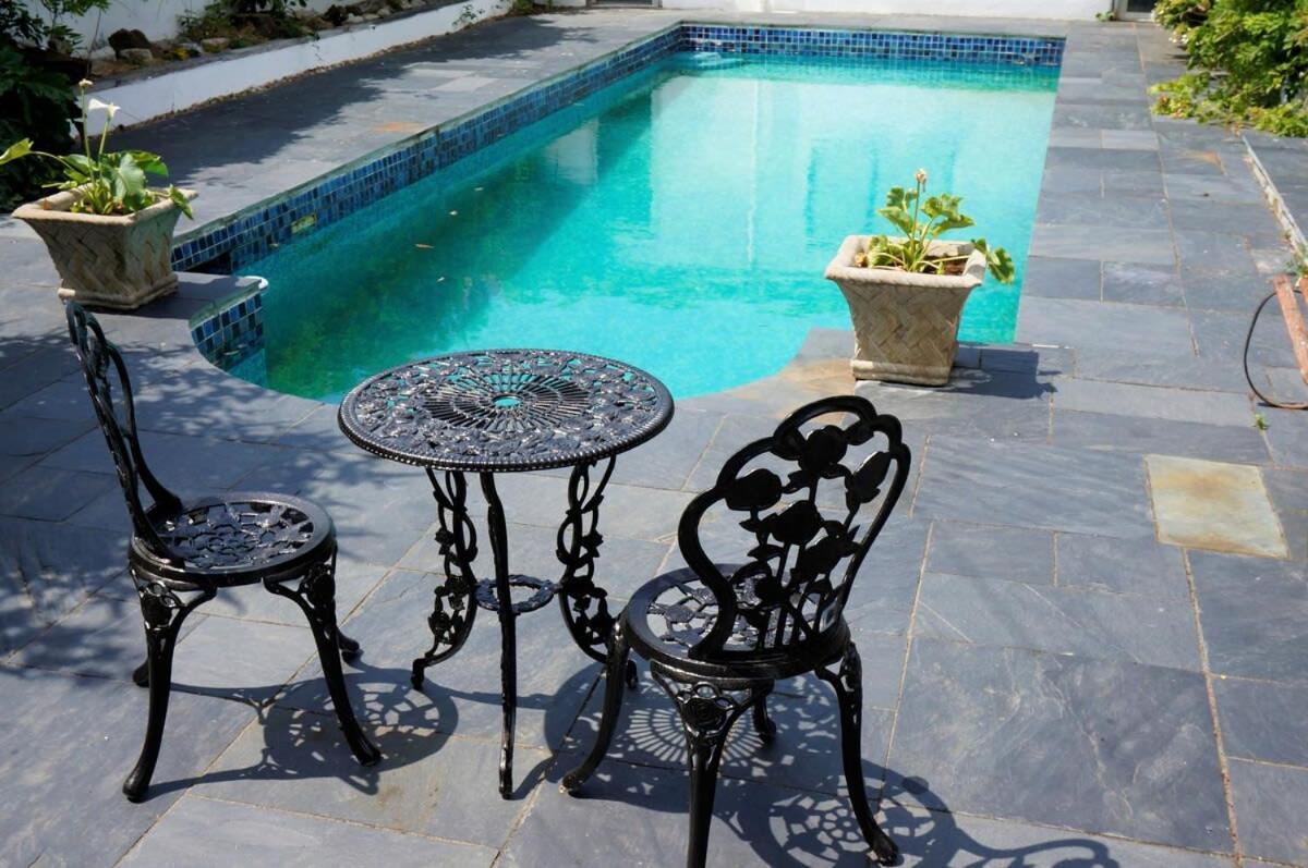 Spacious Town House With Swimming Pool Plymouth Exterior foto